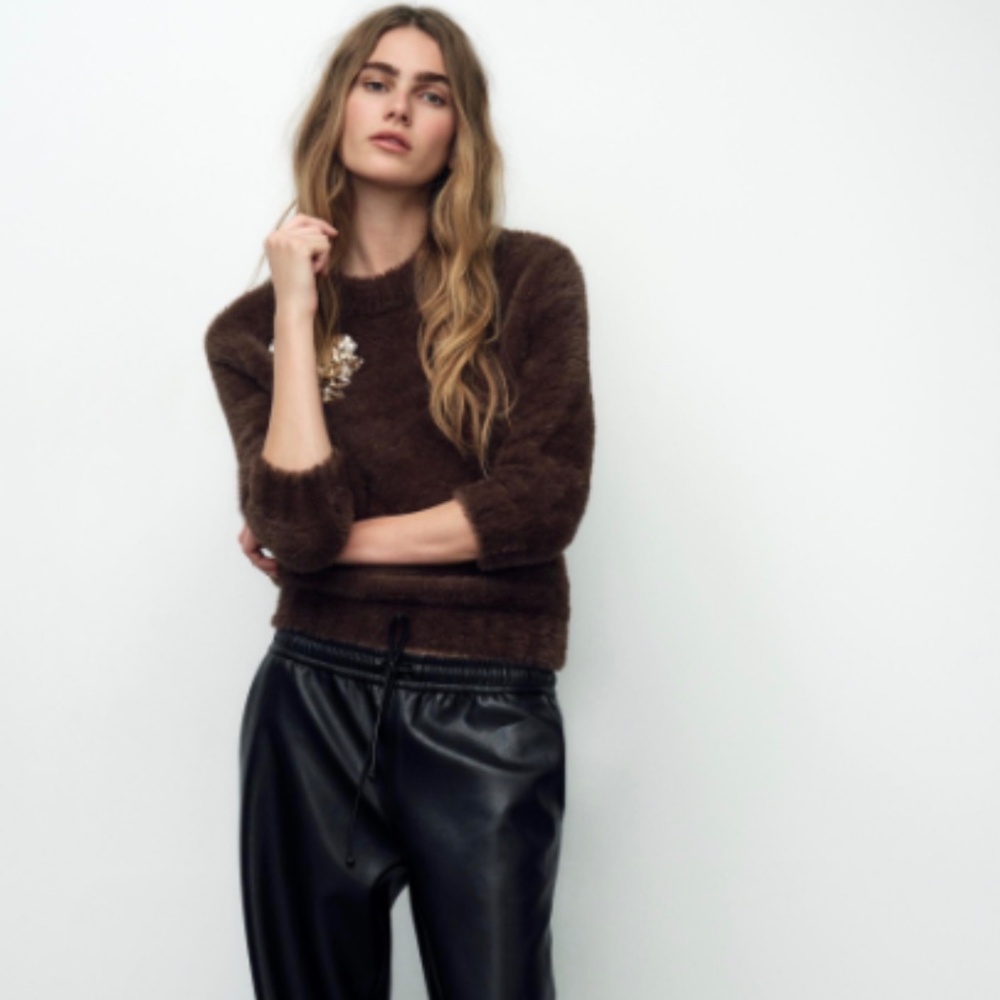 ZARA FAUX FUR KNIT SWEATER WITH BROOCHES